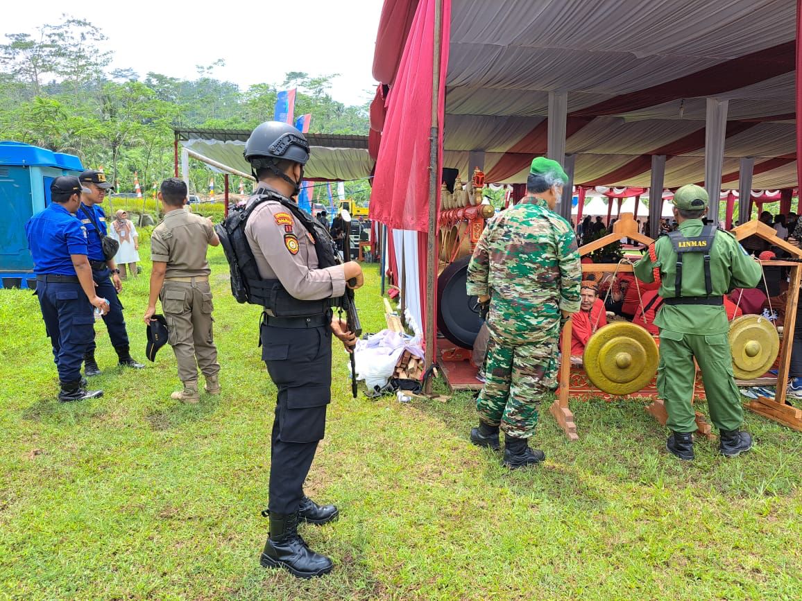 Polres Banjarnegara Lakukan Pengamanan Launching Desa Antikorupsi Tingkat Jawa Tengah