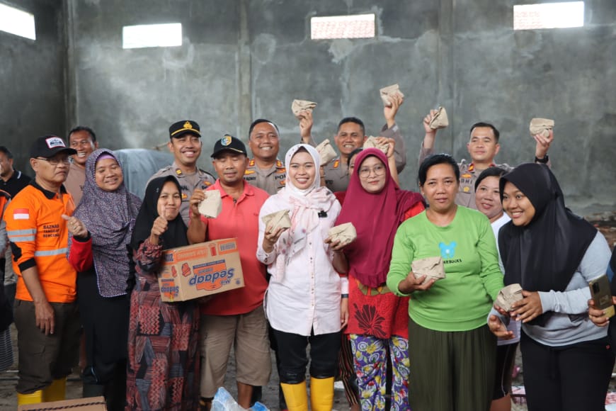 Kunjungan Bupati dan Kapolres Demak Berikan Dukungan Kepada Warga yang Terdampak Banjir