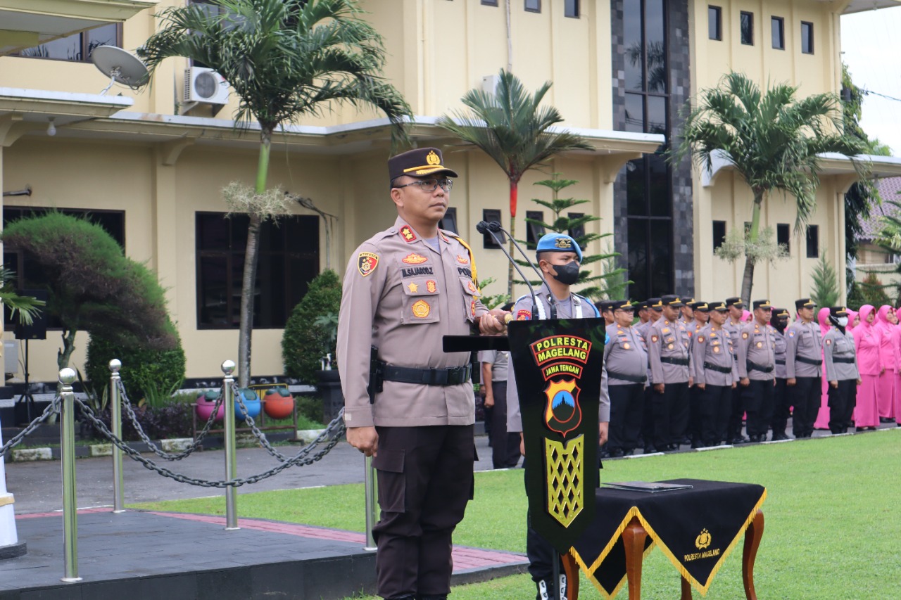 Kado Awal Tahun,60 Personel Polresta Magelang Terima Kado Kenaikan Pangkat