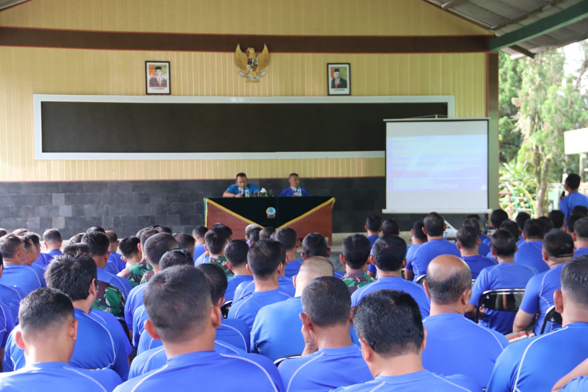 Hadiah Jamdan Awal Tahun 2023 Dari Dandim 0732/Sleman Untuk Anggotanya