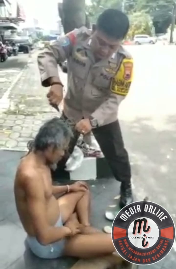 Babinkamtibmas Kampung Baru: Mandikan, Potong Rambut, dan Berikan Pakaian Layak ODGJ