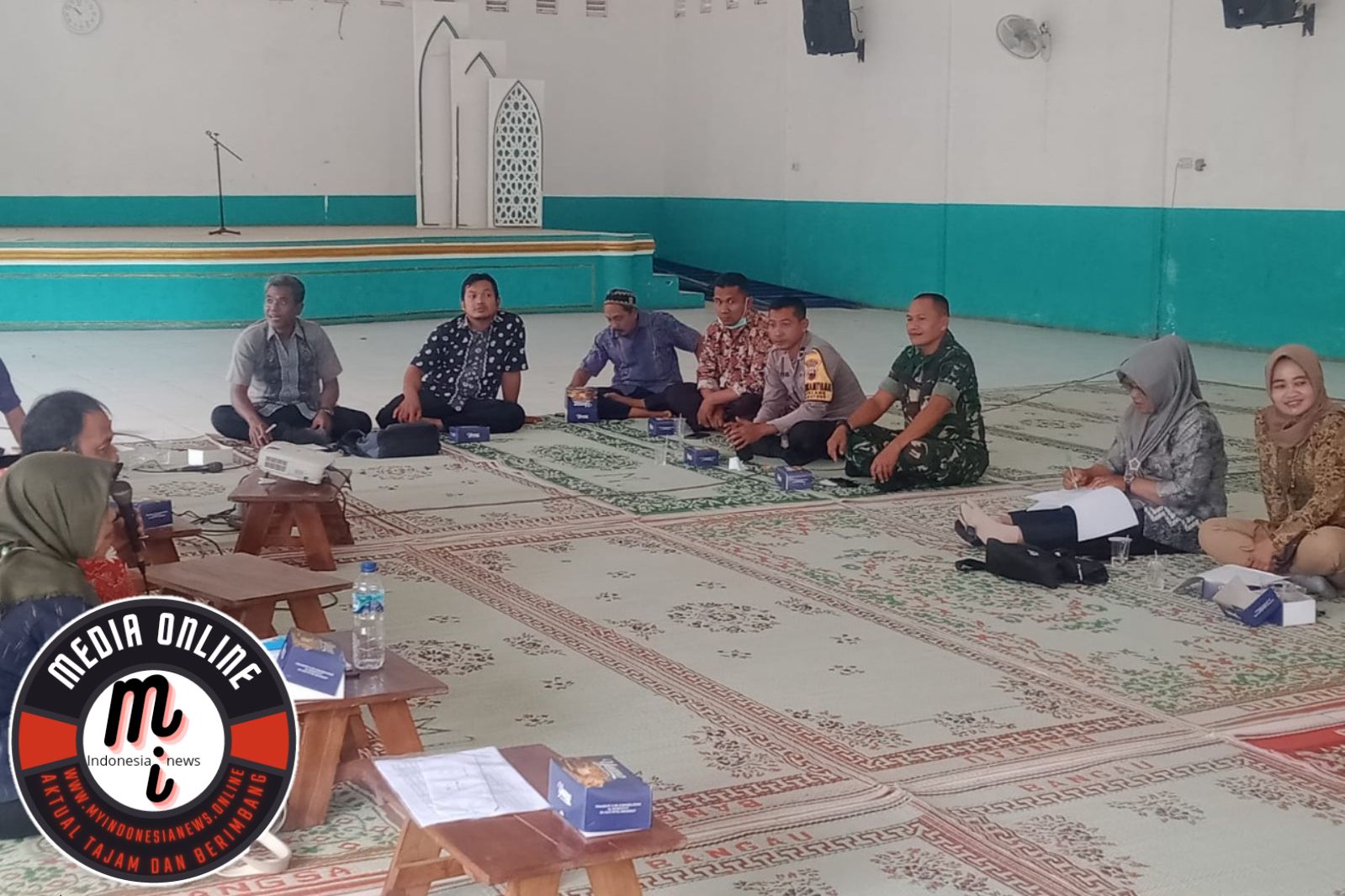 Wujudkan PHBS, Babinsa Pelang Hadiri Pembentukan Kampung Germas