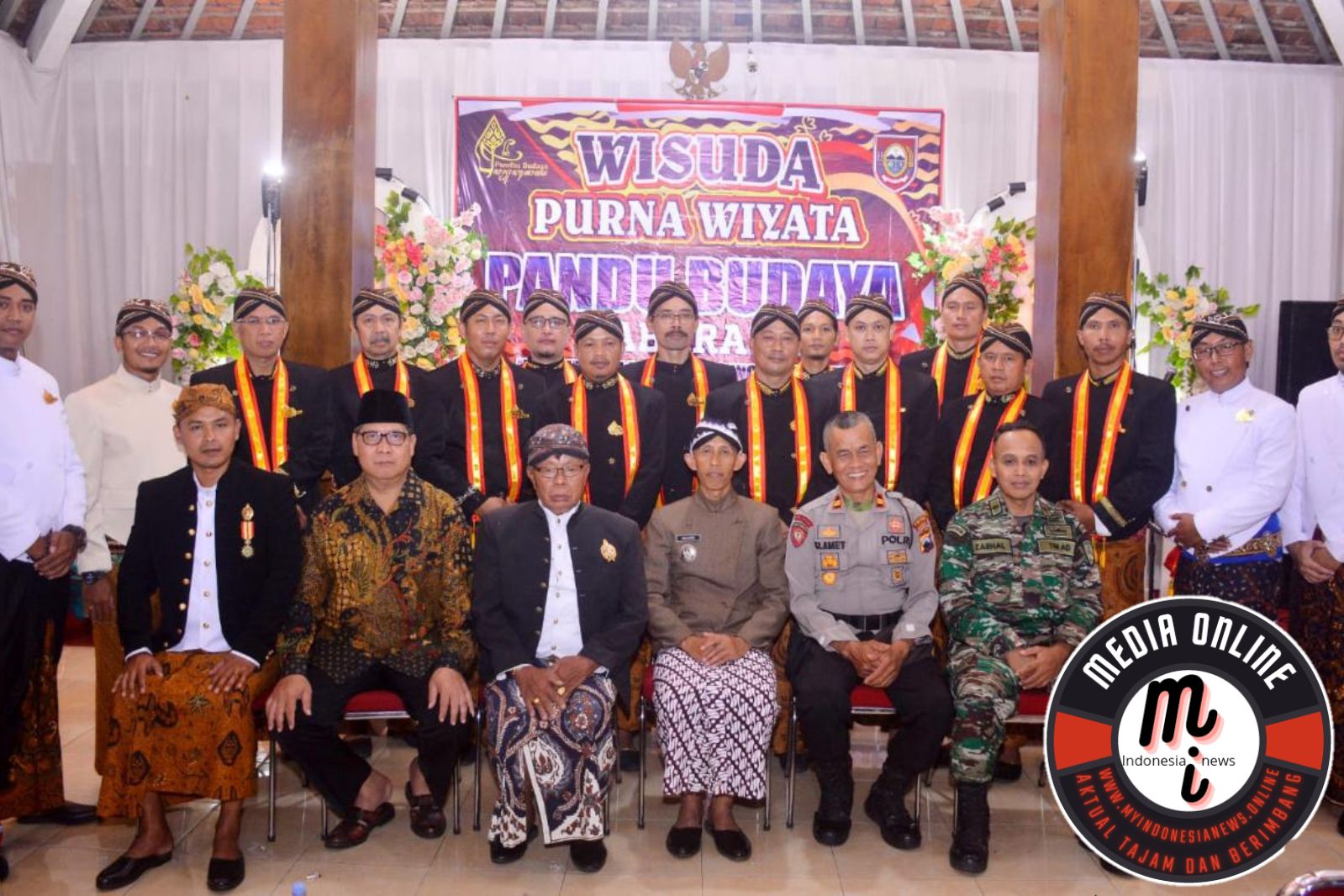 Wisuda 12 Purnawiyata Siswa Pandu Budaya Babaran 1 Diiringi Hujan Deras