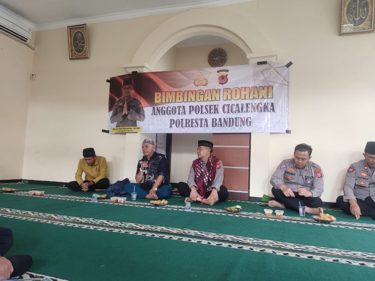 Anggota Polsek Cicalengka Polresta Bandung, Terima Pembinaan Rohani dan Mental