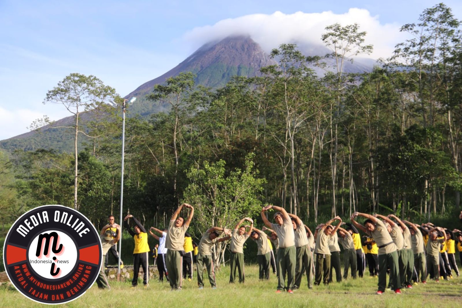 TNI/Polri Kabupaten Sleman Olah Raga Bareng Di Lereng Merapi