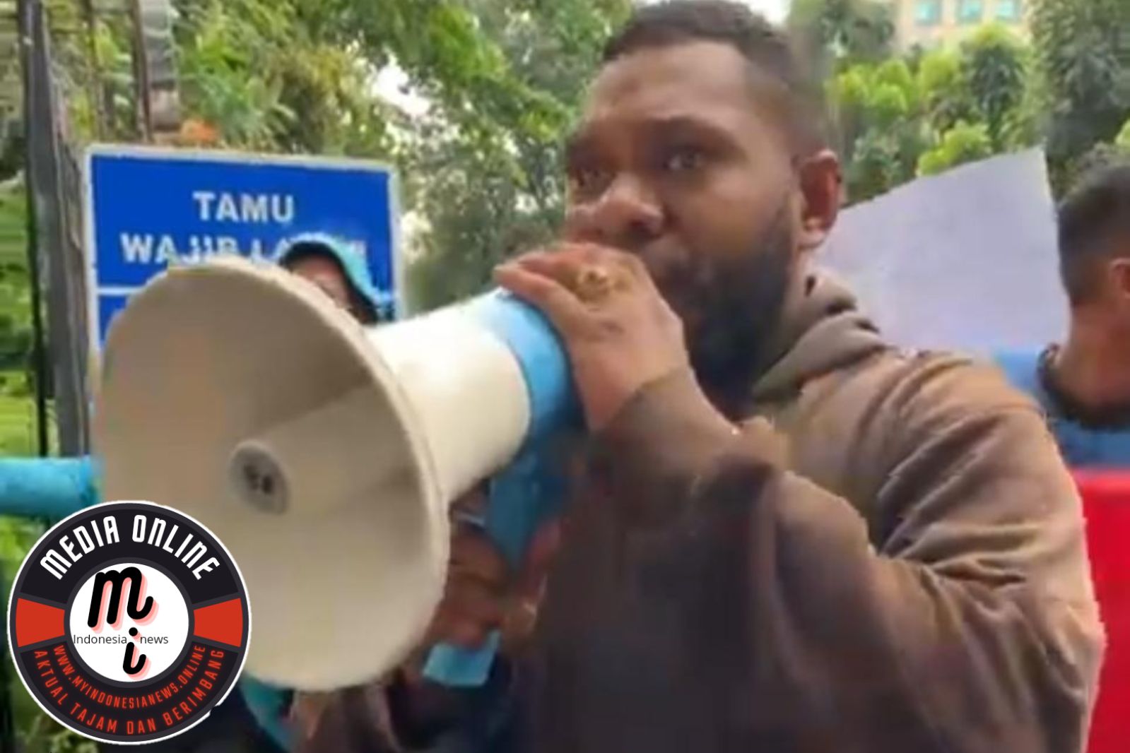 Mahasiswa Papua Barat Demo Desak Kemenhub Segera Aktifkan Operasi Pelabuhan Antar Distrik