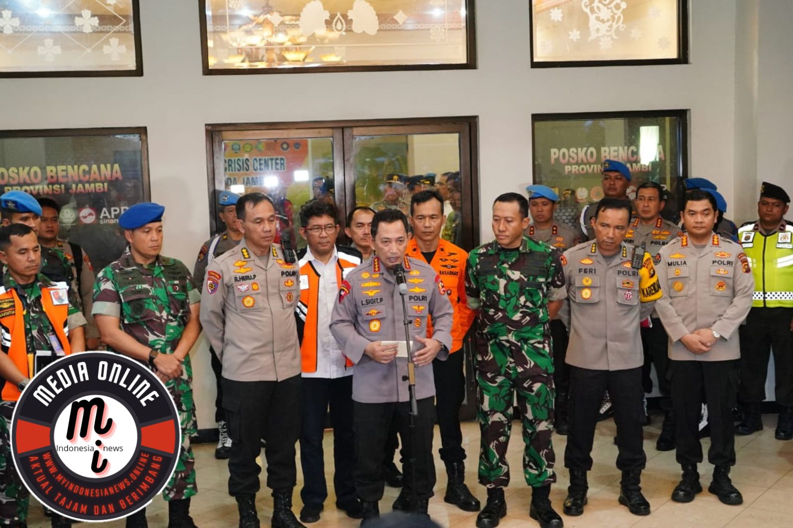 Kapolri Tinjau Evakuasi Kapolda Jambi dan Rombongan, Apresiasi Kerja Keras Tim Gabungan