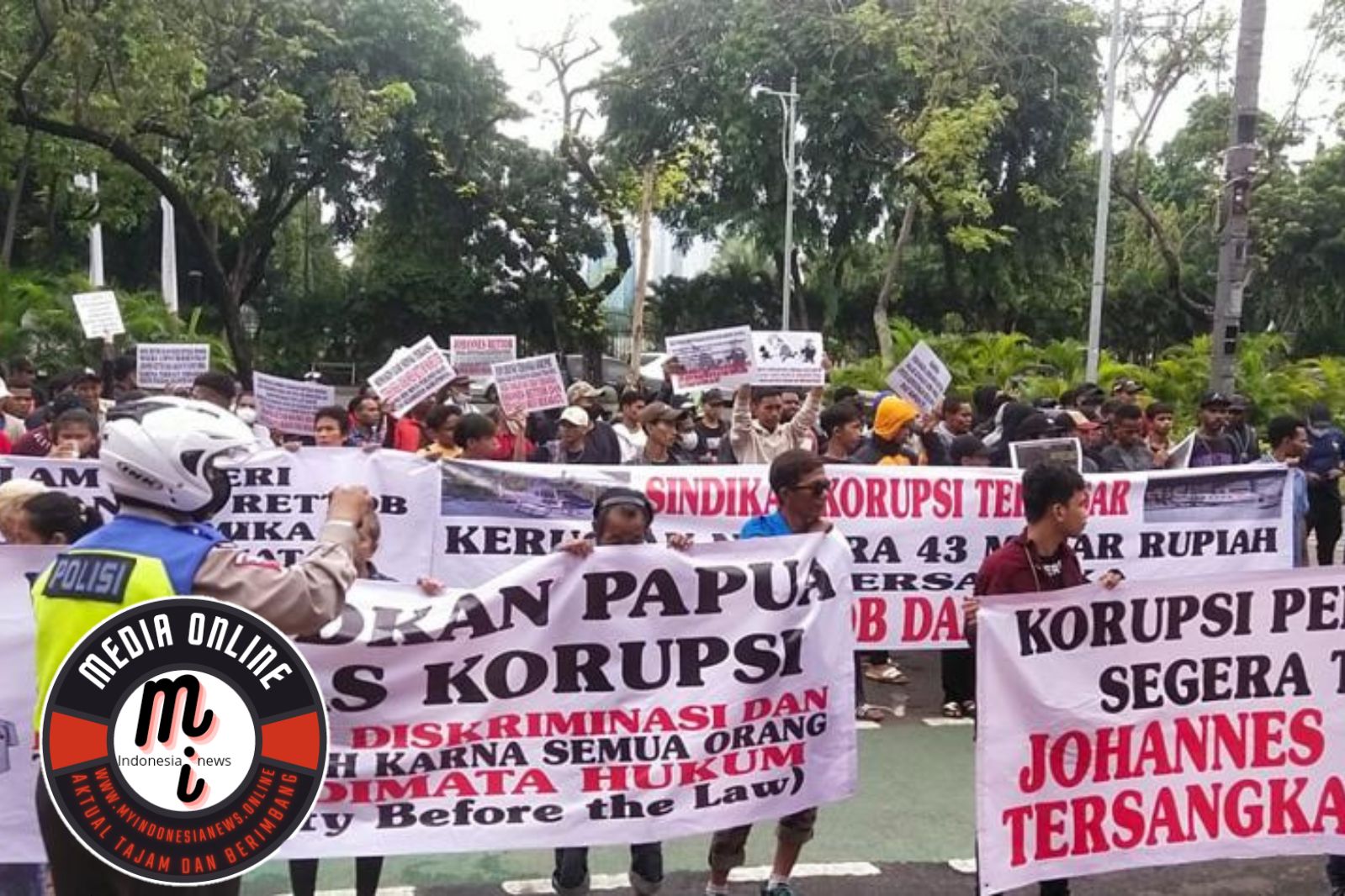 Gelar Aksi Demo, FM-OAP Minta Mendagri Nonaktifkan Plt Bupati Mimika