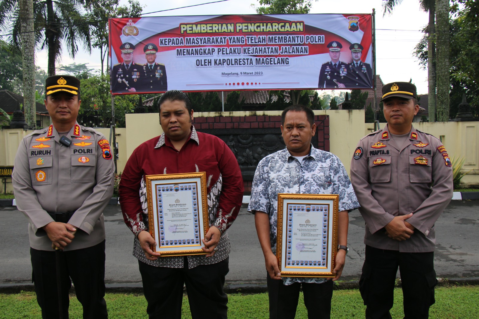 Bantu Polisi Tangkap Pelaku Kejahatan Jalanan, Tiga Orang Warga Diganjar Penghargaan