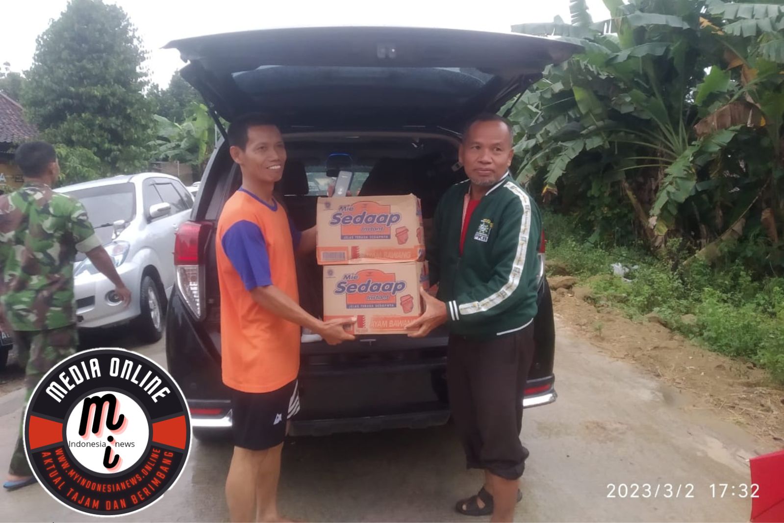 Sragen Dilanda Banjir,Muslim Dewan dari PKB Bantu Warga dengan Supermi