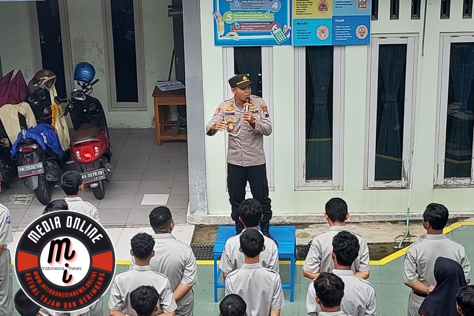 Membangun Karakter Pelajar yang Berkualitas dengan Apel Kedisiplinan dari Kapolsek Muntilan