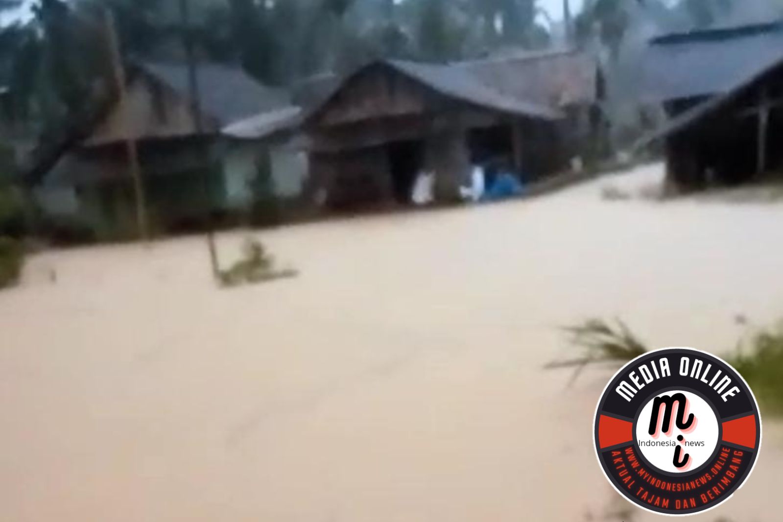 Banjir Bandang Terjadi di Lahat, Sumsel: 200 Rumah Terendam, Akses ke Pagaralam Lumpuh