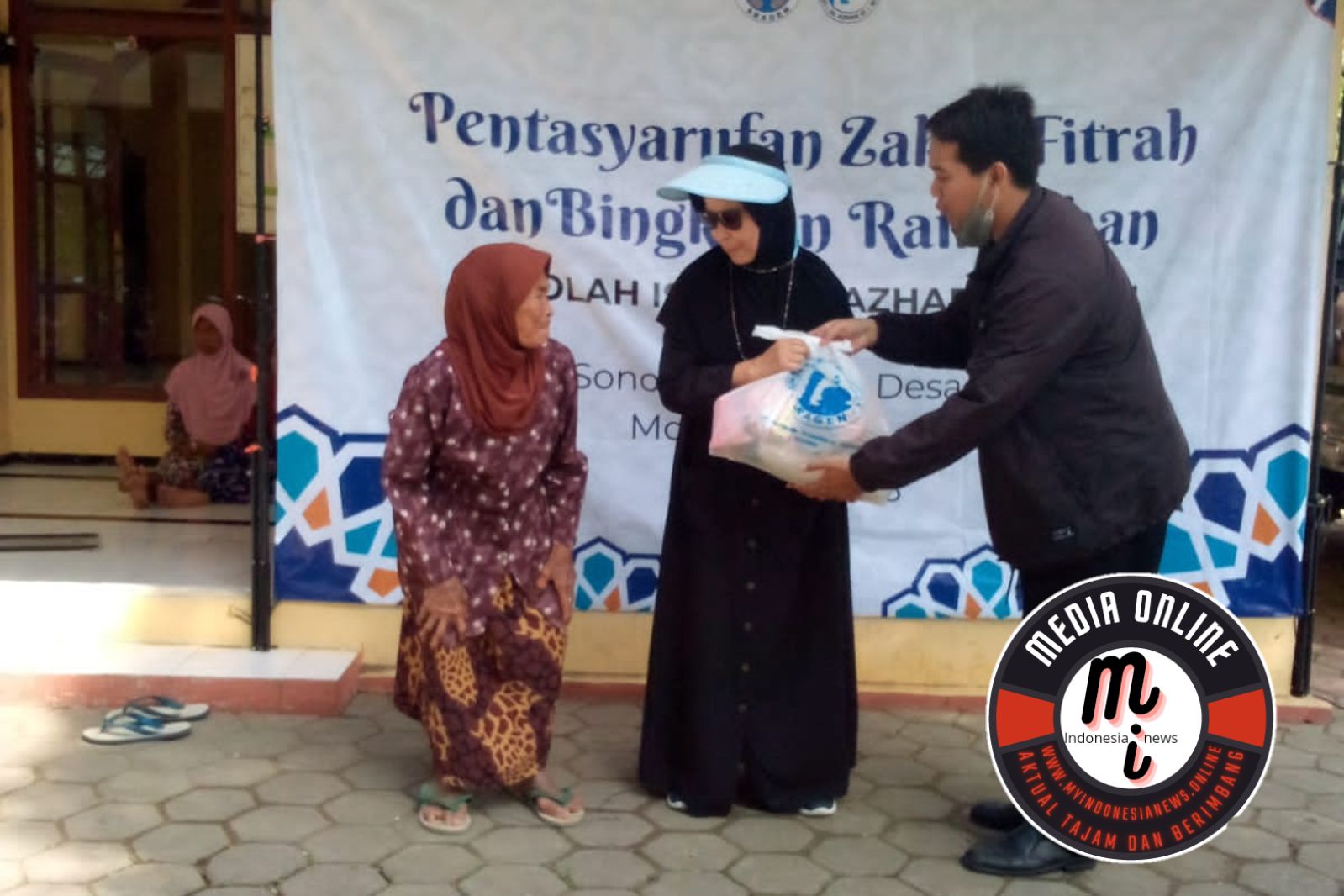 SDIT Islam Al Azhar Sragen dan LAZISMU Sukses Gelar Pentasyarufan Zakat Fitrah dan Bingkisan Ramadan