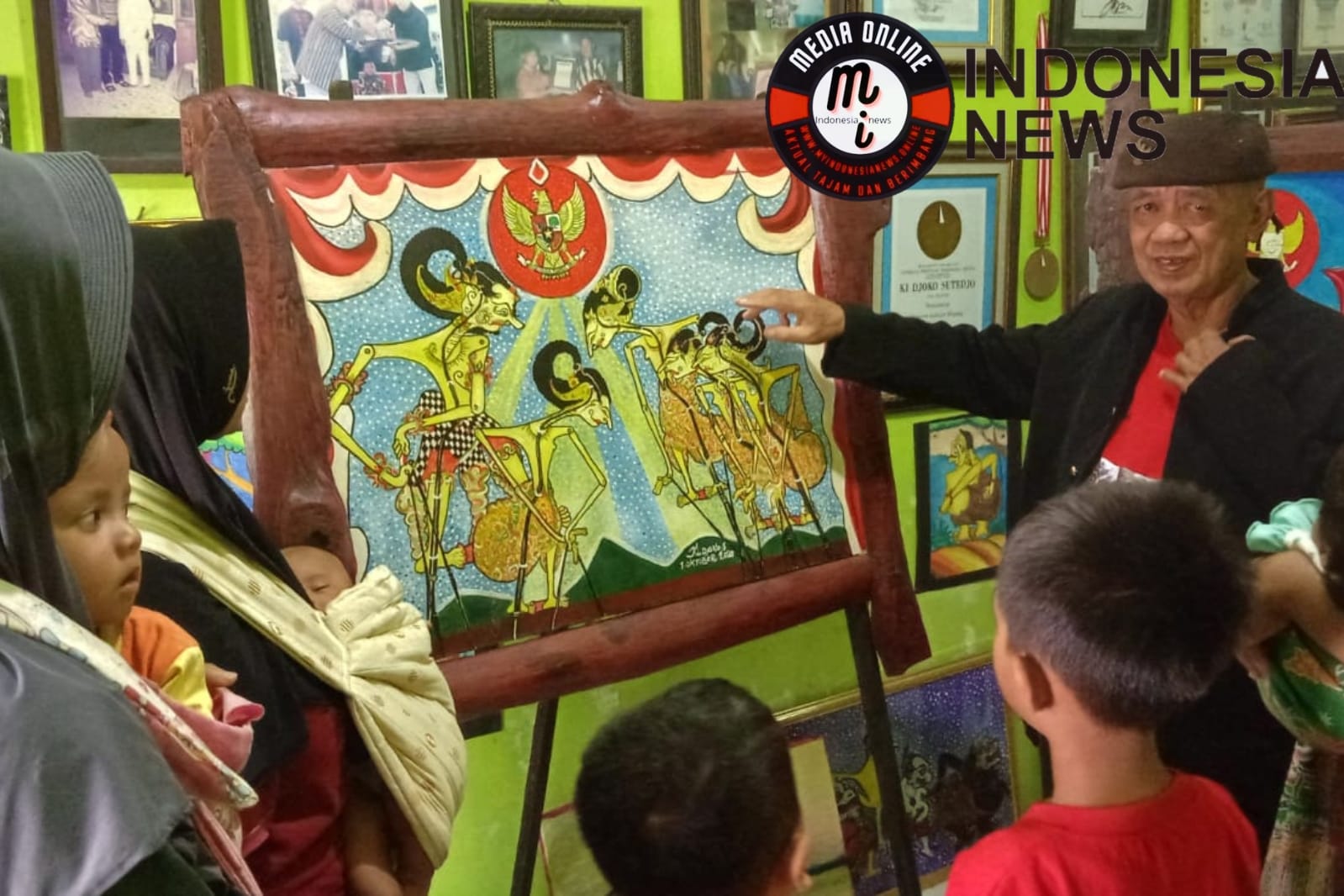 Ki Djoko Sutedjo Membuka Warung Lukisan Murah untuk Masyarakat Kurang Mampu
